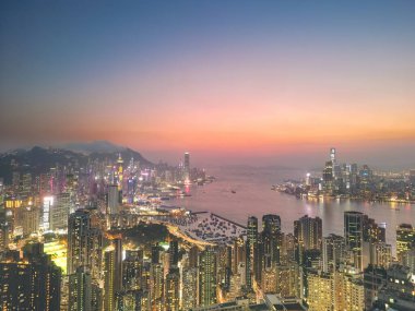 Hong Kong Şehri, Kızıl Tütsü Yakıcı Zirvesinden Görünüm 29 Mayıs 2023