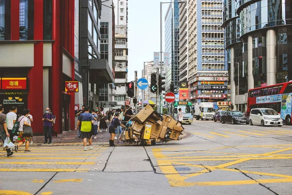 Mong Kok Streetscape Urban Buzz Energy Juni 2023 — Stockfoto