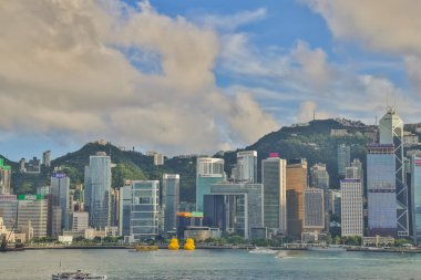 Dev Rubber Duck sanat eseri 9 Haziran 2023 'te Deniz Kuvvetleri Güvertesi' nde HK 'ye geri döndü.