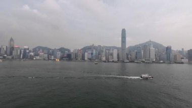 Victoria Limanı ve Hong Kong Adası - 15 Haziran 2023.