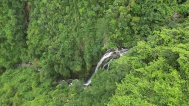 Pak Shui Wun Şelalesi Sai kung, Hong Kong 'da.