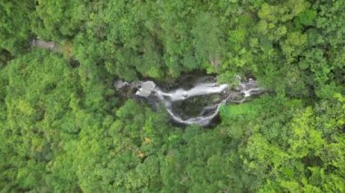 Pak Shui Wun Şelalesi Sai kung, Hong Kong 'da.
