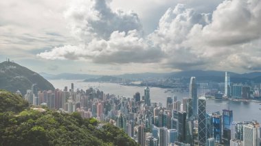 Victoria Tepesi 'nden yükselen gökdelenler, 26 Haziran 2023