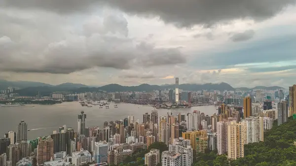 2023年6月26日香港と九龍の街並み — ストック写真