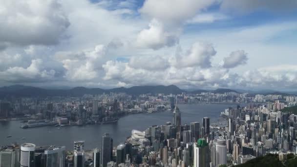 香港ビクトリアピークからの高層ビルのそびえ立つ 2023年6月26日 — ストック動画