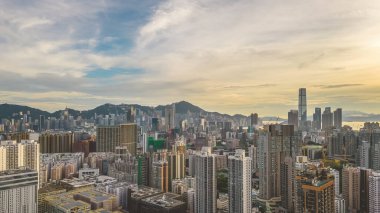 12022 'de Hung Hom' da yüksek binalar inşa edildi.