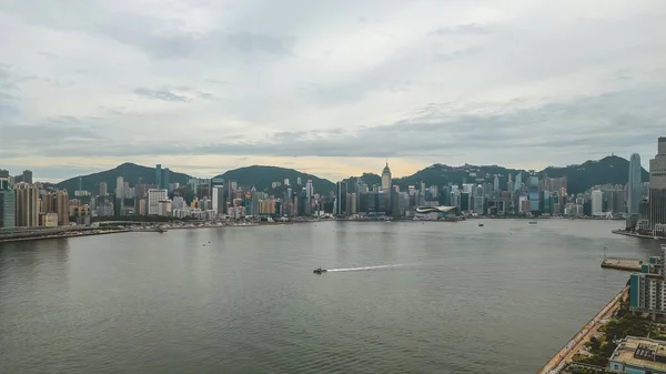 Hong Kong Skyline Victoria Limanı Temmuz 12023 — Stok fotoğraf