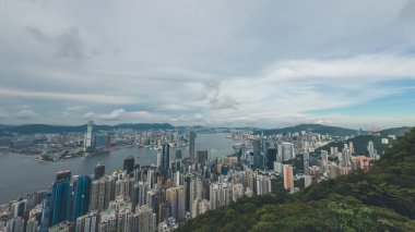 Zirveden Hong Kong manzarası, 24 Haziran 2023