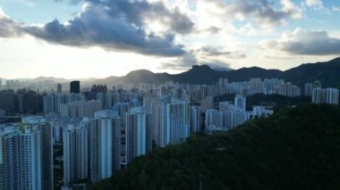 Ping Shan 'dan Kowloon' un nefes kesici panoramik görüntüsü, 12 Temmuz 2023