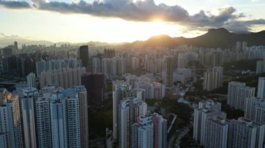 Ping Shan 'dan Kowloon' un nefes kesici panoramik görüntüsü, 12 Temmuz 2023