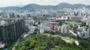 Quarry Hill, 14 Temmuz 2023 'te Kowloon tepelerinde yuva yapmış yerleşim yerleri.