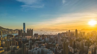 Batı Kowloon ve Hong Kong şehri, 22 Temmuz 2023