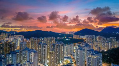 23 Temmuz 2023, gece görüşü T.K. Oh bölgesindeki konut binası.