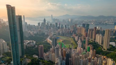 Happy Valley, 28 Temmuz 2023 'te canlı ve varlıklı bir yerleşim yeridir.