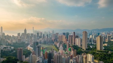 Happy Valley, 28 Temmuz 2023 'te canlı ve varlıklı bir yerleşim yeridir.