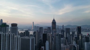 Wan Chai, Hong Kong 'daki yerleşim ve ofis binaları, 28 Temmuz 2023.