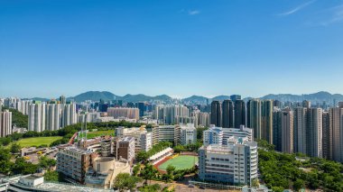 Wong Tai Sin bölgesinde bir yerleşim ve eğitim alanı. 2 Ağustos 2023