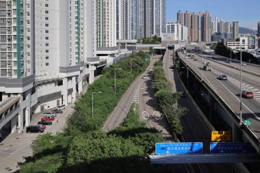 Batı Kowloon Karayolu 3 Ağustos 2023 'te üstgeçit altında.