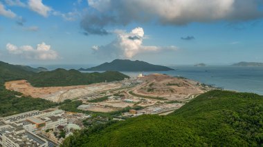 Şişko Tong O ve TKO Fıçı 6 Ağustos 2023 'ü keşfediyor.