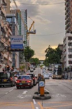 Ngan Tsin Wai Yolu, Gezinen Miras ve Şehir Büyüsü 12: 23