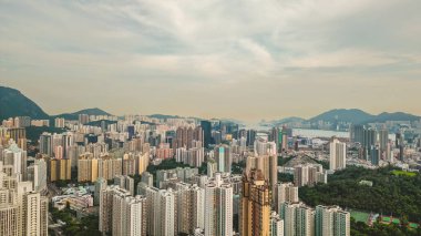 Kowloon ve Hong Kong Skylines Victoria Limanı Şehir Mucizeleri 19 Ağustos 2023
