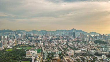 Kowloon ve Hong Kong Skylines Victoria Limanı Şehir Mucizeleri 19 Ağustos 2021