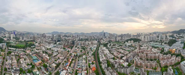 Kowloon Tong 'da etkili demiryolu transferi, HK 19 Ağustos 2021