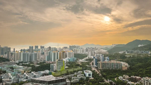 Kowloon 'daki Ev Mutluluğu 19 Ağustos 2023' ü tanımlıyor.