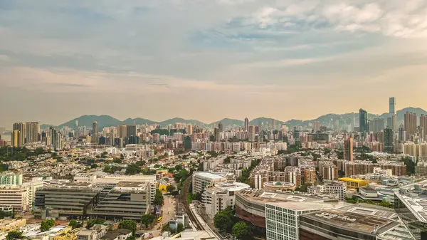 Kowloon Tong 'da etkili demiryolu transferi, HK 19 Ağustos 2021