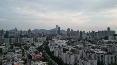 Hong Kong - 19 Ağustos 2023 Kowloon Tong, Hong Kong 'da etkili demiryolu transferi 