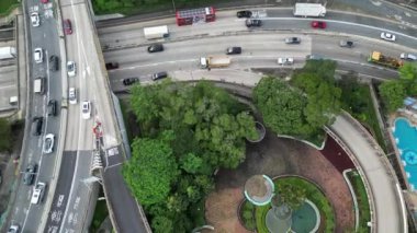 Hong Kong - 19 Ağustos 2023: Broadcast Drive Garden, Kowloon Tong 'daki Tranquil Green Oasis 