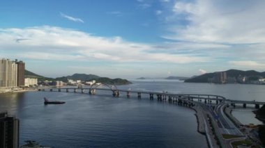 Hong Kong - 22 Ağustos 2023: Karayolu Lam Tin Tüneli ve Cross Bay Link