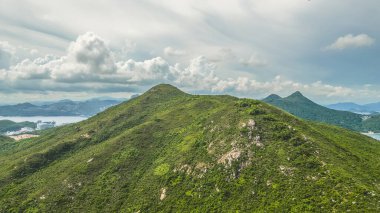 Tin Ha Shan, Hong Kong 'un Doğal Görkemi Arasında Yürüyüş