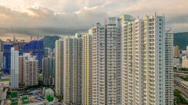 Apartman grubu, Tak Long Estate 3 Eylül 2023