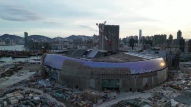 Hong Kong - 3 Eylül 2023: inşaat halindeki stadyum, Kai Tak Spor Parkı 