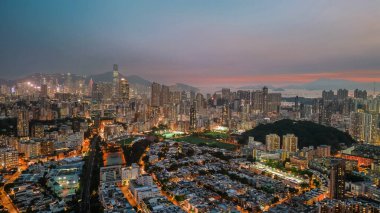 Kowloon Üzerindeki Alacakaranlık, Şehir Huzurunun Gerçeküstü Bakışı 21 Eylül 2021