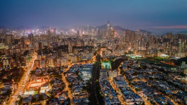 Kowloon Üzerindeki Alacakaranlık, Şehir Huzurunun Gerçeküstü Bakışı 21 Eylül 2021