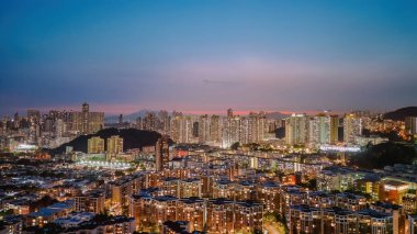 Kowloon Üzerindeki Alacakaranlık, Şehir Huzurunun Gerçeküstü Bakışı 21 Eylül 2021