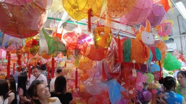 Hong Kong September 2023 Lokale Markt Traditionele Chinese Lantaarns Kopen — Stockvideo
