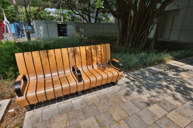 Parkta bir bank, Hong Kong.