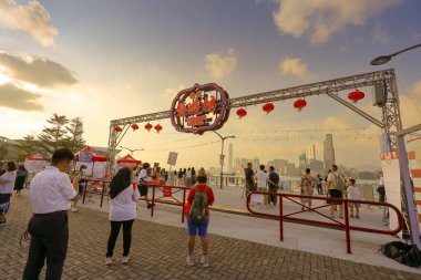 Hong Kong 'daki Gece Enerjileri şirketinin bunalımı.