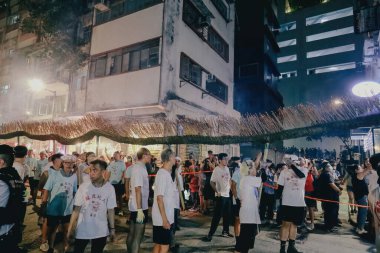 28 Eylül 2023, Hong Kong 'daki Tai Hang Ejderha Dansı.