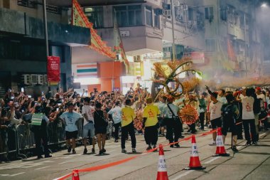 28 Eylül 2023, Hong Kong 'daki Tai Hang Ejderha Dansı.