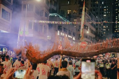 28 Eylül 2023, Hong Kong 'daki Tai Hang Ejderha Dansı.