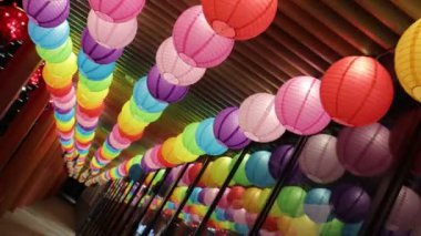 HONG KONG - 4 Ekim 2023: Hong Kong 'daki Tung Chung Gezinti Güvertesinde Fener Festivali