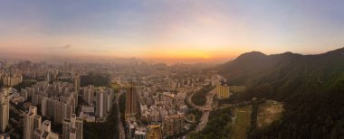 Fotoğraf: 26 Ekim 2023 Batı Kowloon Alacakaranlık, Hong Kong