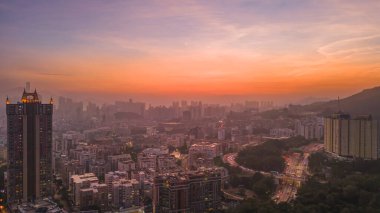 Fotoğraf: 26 Ekim 2023 Batı Kowloon Alacakaranlık, Hong Kong