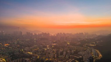 Fotoğraf: 26 Ekim 2021 Kowloon 'un batısı Alacakaranlık, Hong Kong