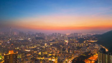 Fotoğraf: 26 Ekim 2023 Batı Kowloon Alacakaranlık, Hong Kong