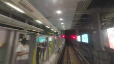 14 Ekim 2023, Hong Kong 'daki demiryolu manzarası.